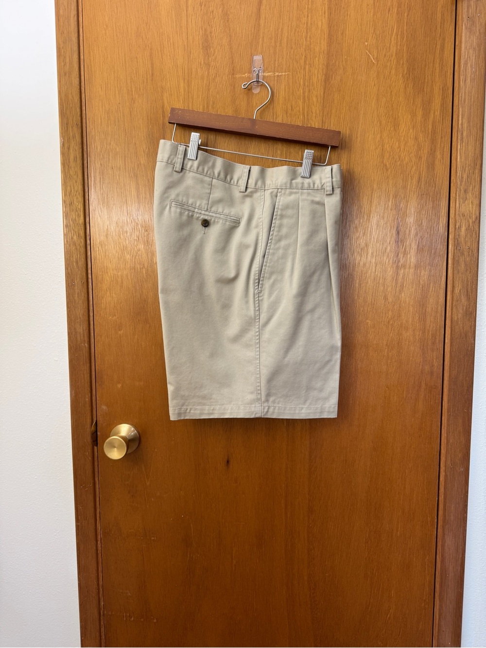 Nordstrom Men's Beige Flat-Front Khaki Shorts